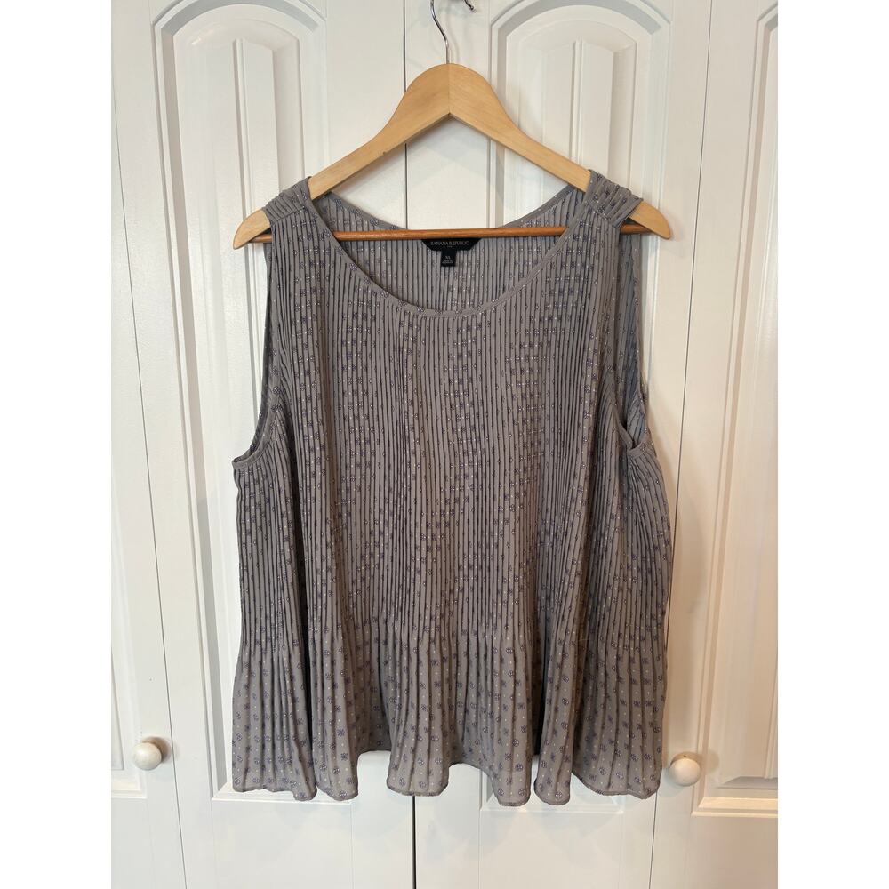 Banana Republic‎ Gray Pleated Blouse Size XL